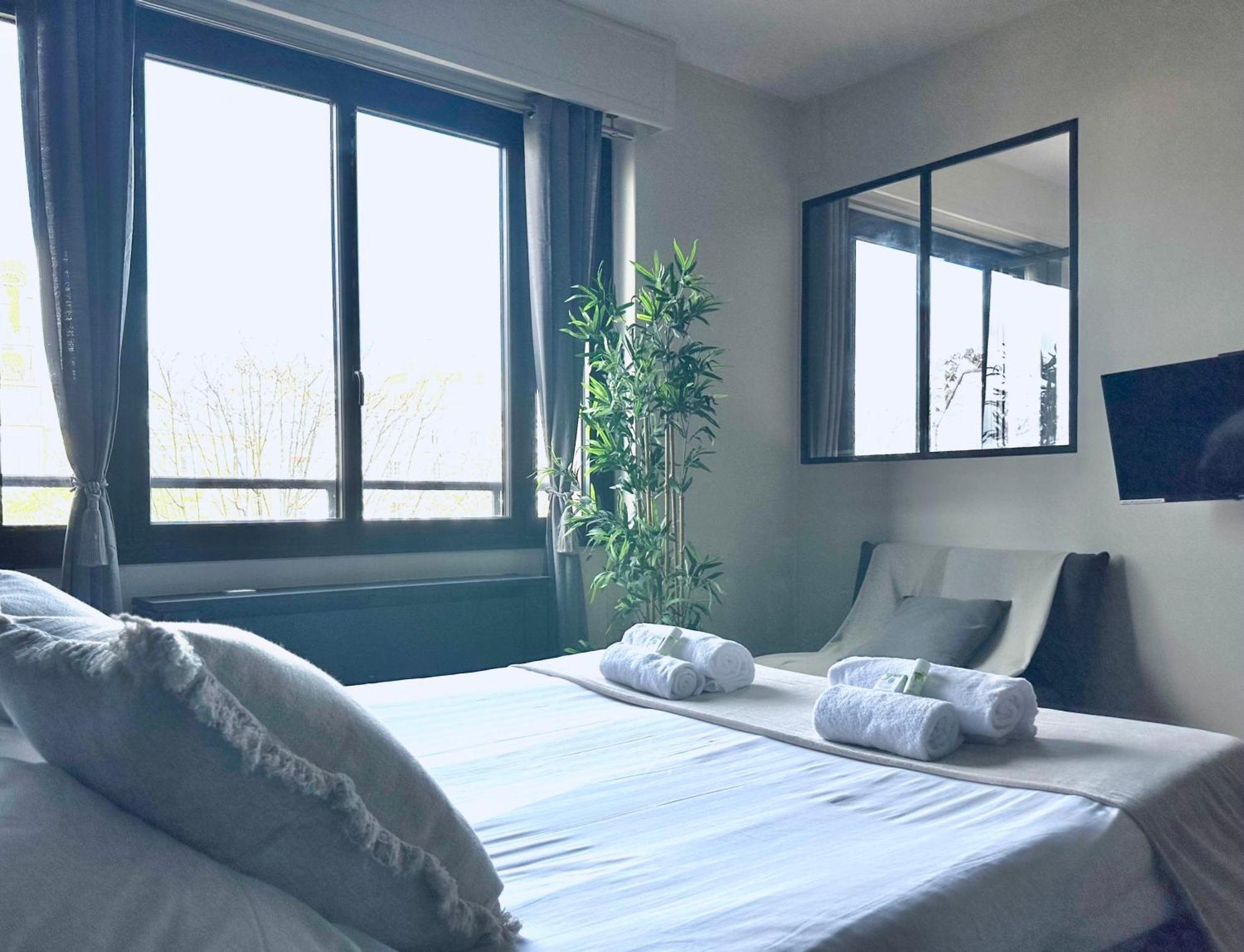 1598 - One Bedroom Apartment - Trocadéro&Eiffel Tower Paris Extérieur photo